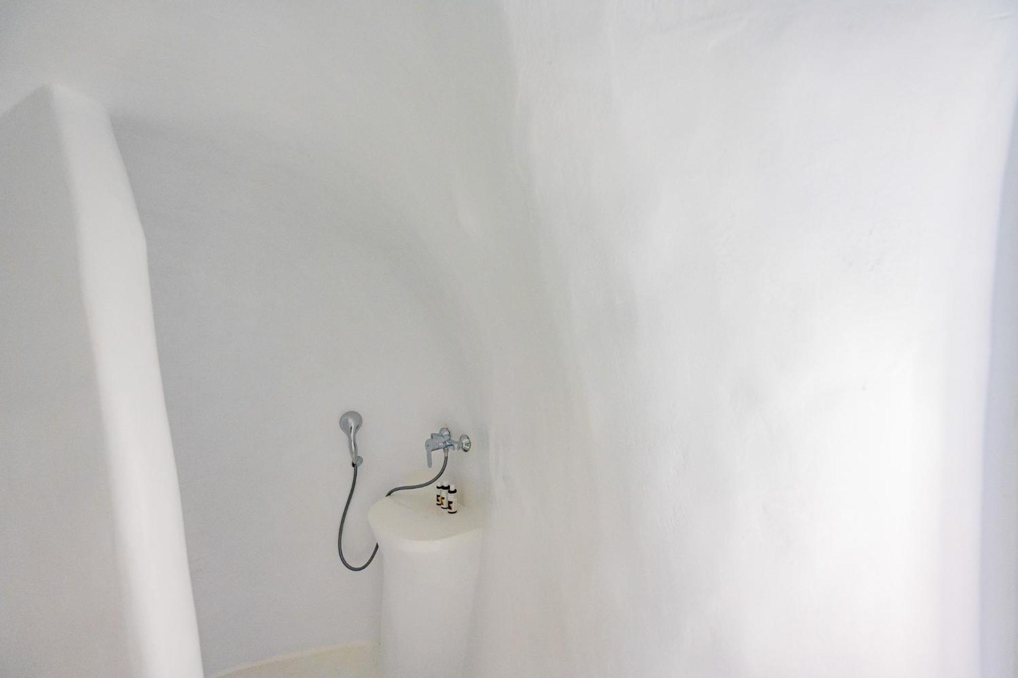 Nano Oia Canaves Rom bilde